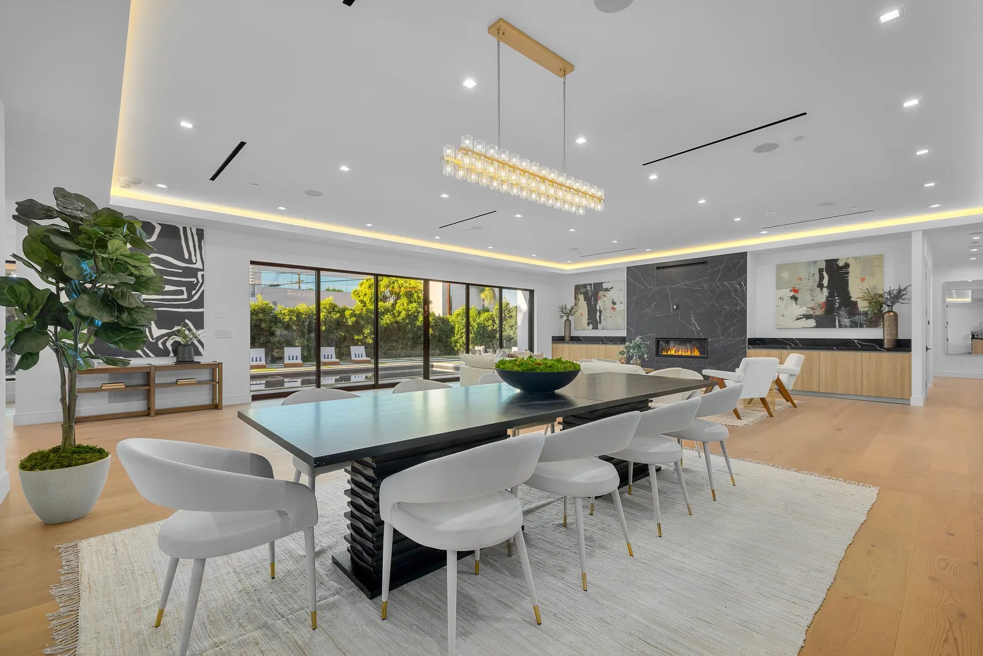 Dining room in a DWD Builders luxury home in Encino, California