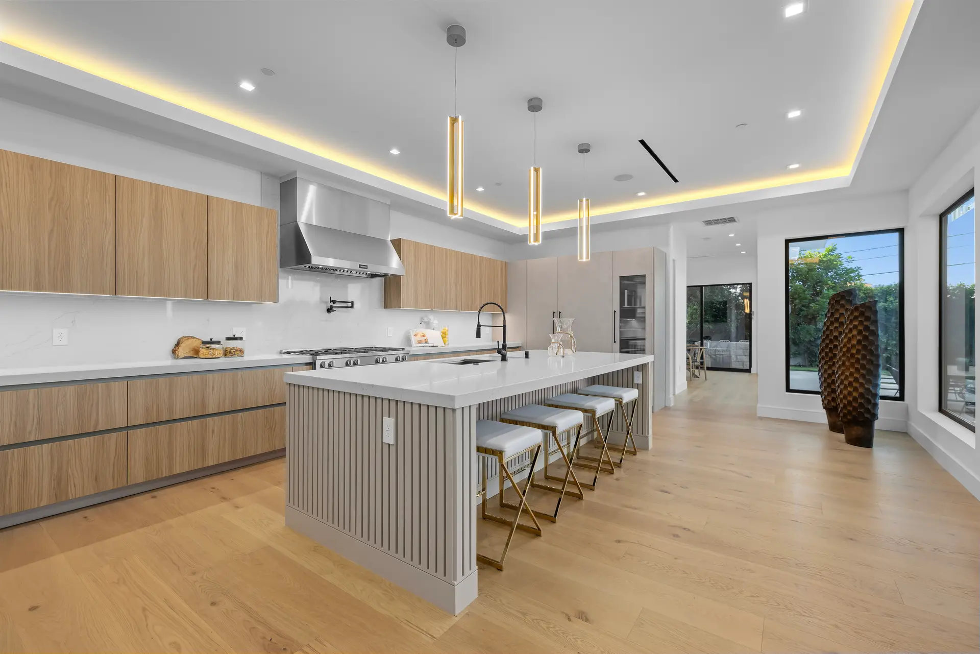 Encino Investment Estate gallery image 13