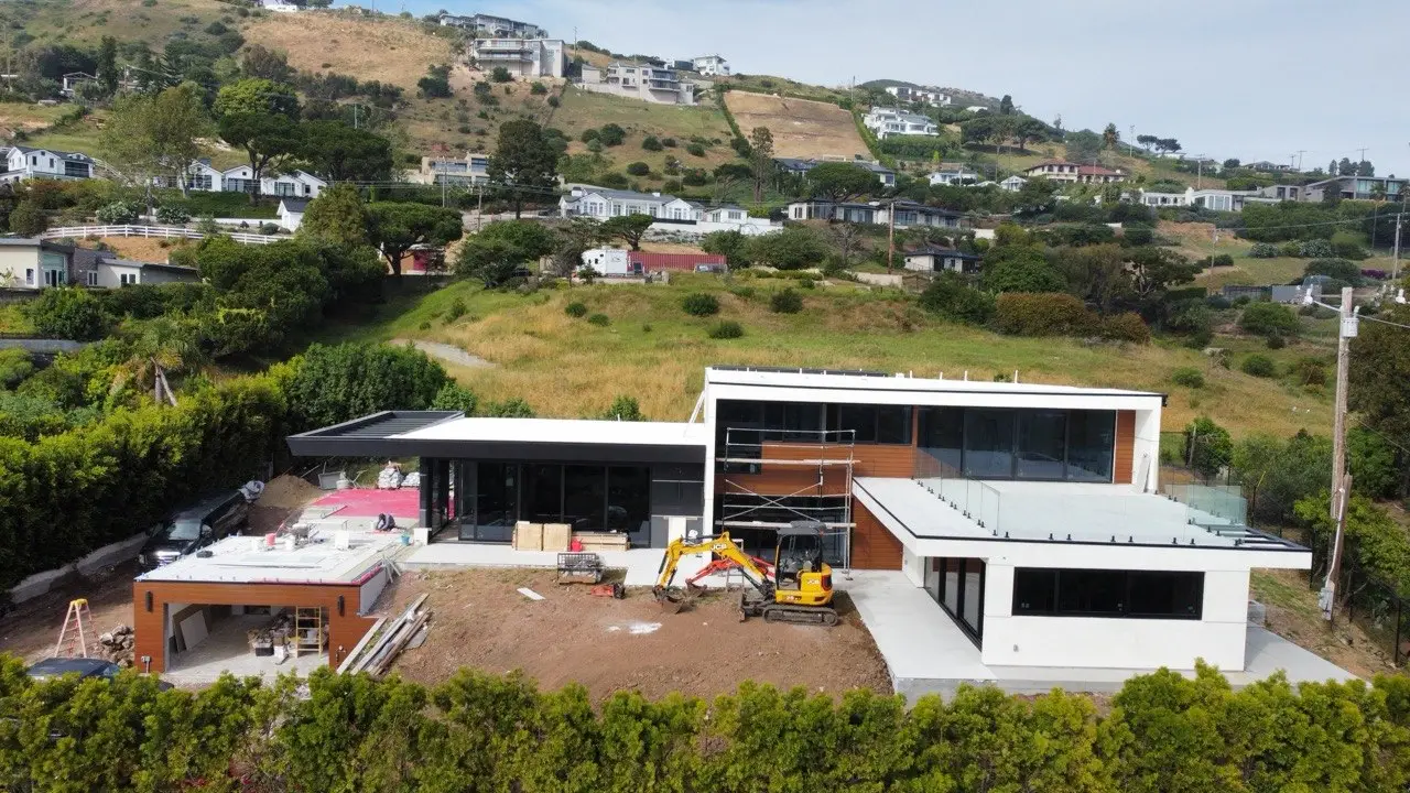 Malibu Coastal Estate gallery image 3