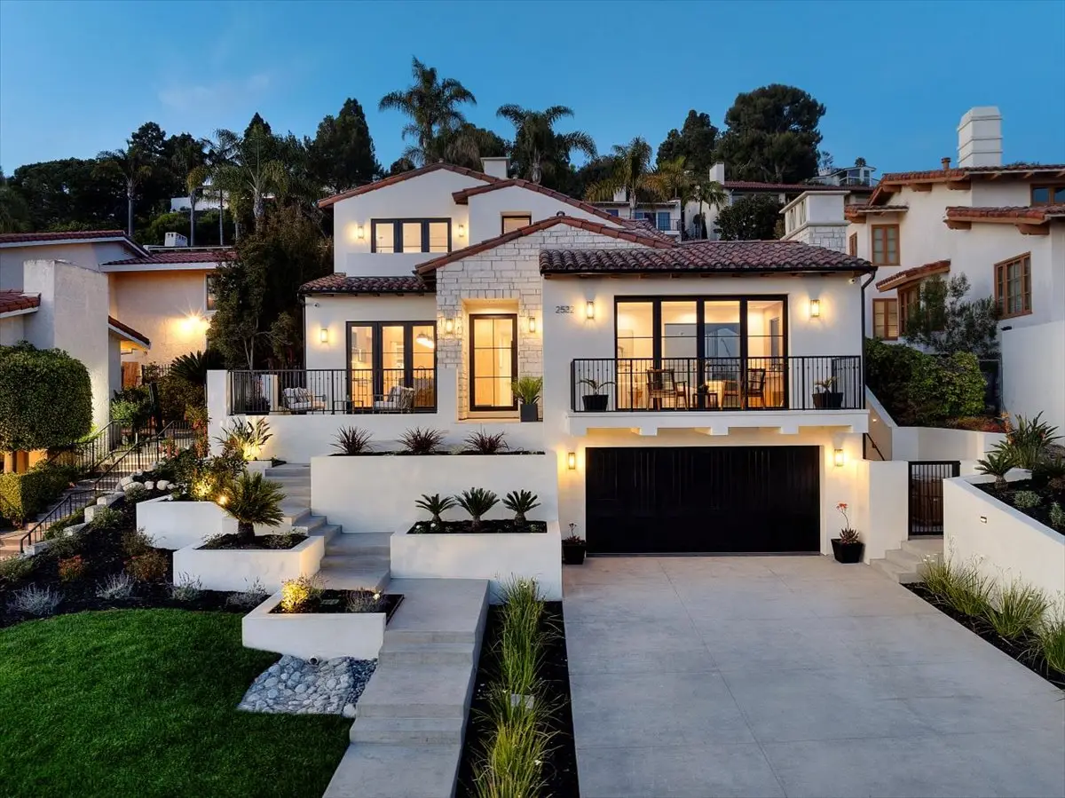 Palos Verdes Estate — DWD Builders luxury home